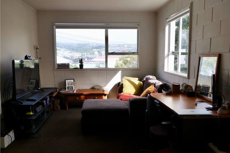 Photo of property in 35 Scarborough Terrace, Mount Victoria, Wellington, 6011