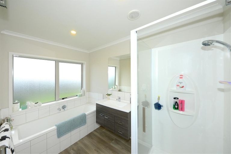 Photo of property in 7 Raymond Place, West Melton, 7618