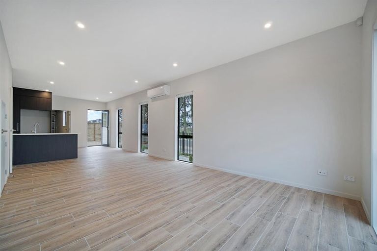 Photo of property in 31 Aramata Road, Papakura, 2110