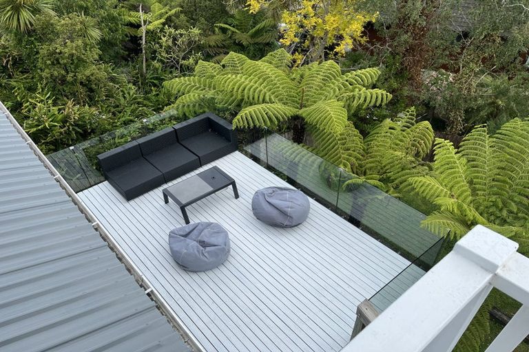 Photo of property in 2/60 Hastings Road, Mairangi Bay, Auckland, 0630
