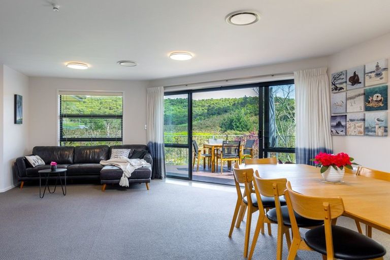 Photo of property in 27 Glentui Place, Waikawa, Picton, 7220