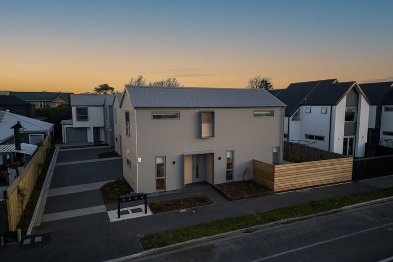 Photo of property in 112b Edgeware Road, St Albans, Christchurch, 8014