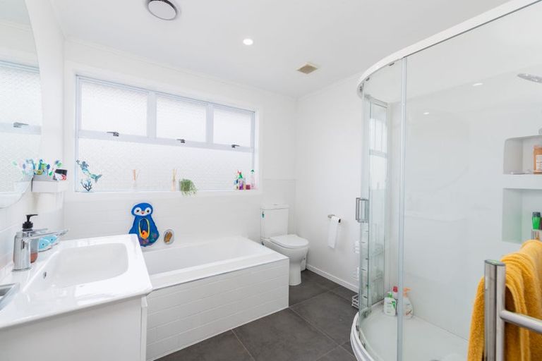 Photo of property in 115 Te Pene Avenue, Titahi Bay, Porirua, 5022