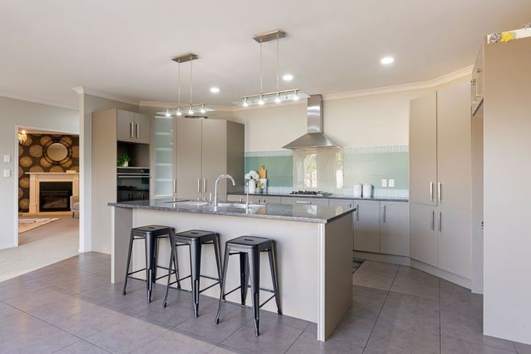 Photo of property in 64 Te Huia Drive, Flagstaff, Hamilton, 3210