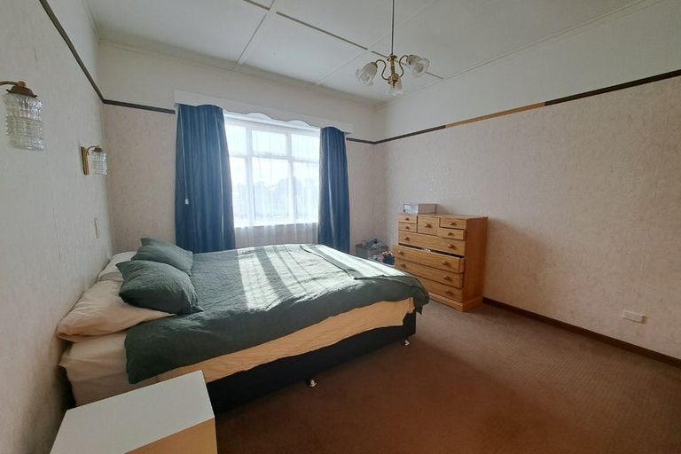 Photo of property in 2 Heretaunga Street, Petone, Lower Hutt, 5012