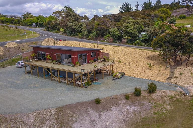 Photo of property in 1 Pekama Drive, Cable Bay, 0420