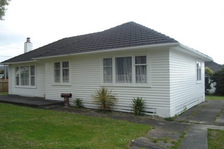 Photo of property in 7 Derwent Street, Wainuiomata, Lower Hutt, 5014