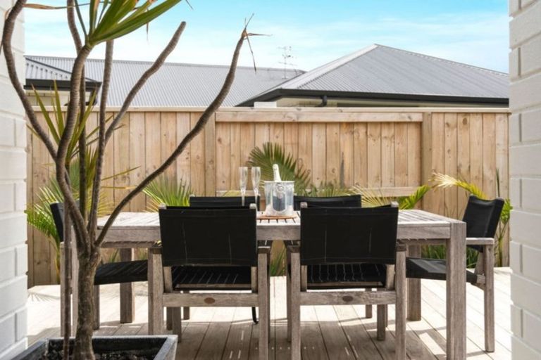 Photo of property in 23 Rotomanu Place, Pyes Pa, Tauranga, 3112