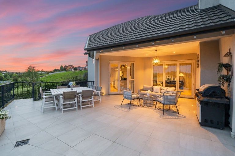 Photo of property in 15 Meadowbank Rise, Bethlehem, Tauranga, 3110