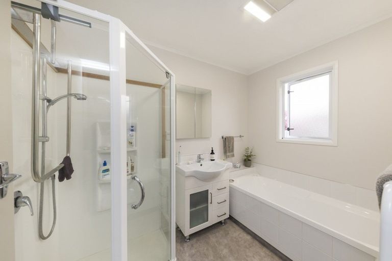 Photo of property in 10 Kennedy Avenue, Feilding, 4702