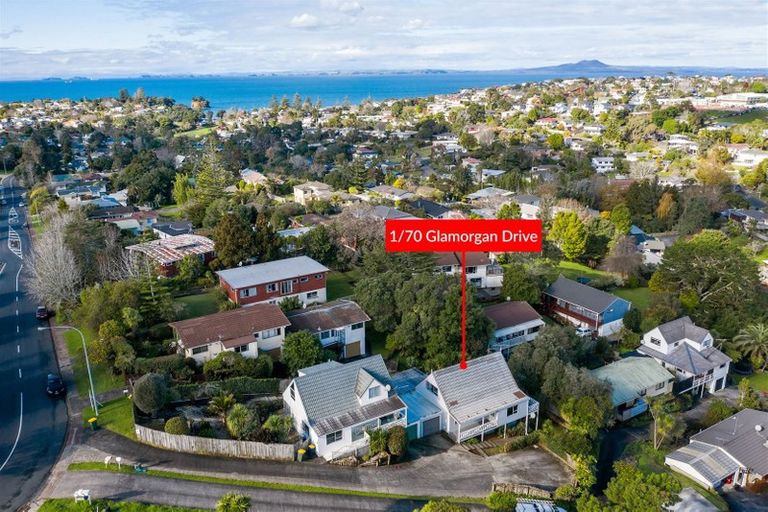 Photo of property in 1/70 Glamorgan Drive, Torbay, Auckland, 0630