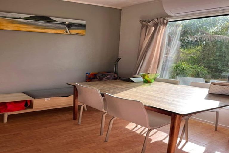 Photo of property in 57 Holmes Drive South, Massey, Auckland, 0614