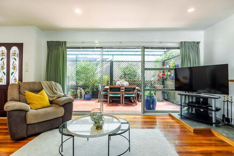 Photo of property in 90 Monarch Avenue, Hillcrest, Auckland, 0627