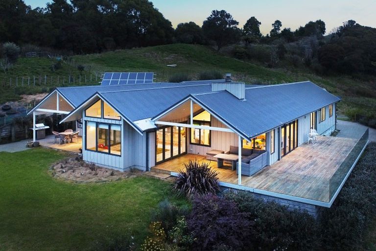 Photo of property in 2428 Hunua Road, Hunua, Papakura, 2583