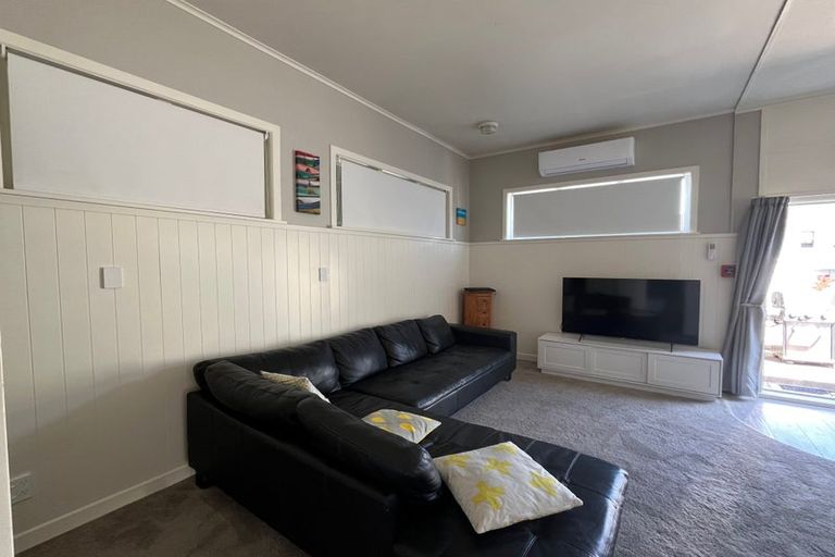 Photo of property in 62 Moana Road, Okitu, Gisborne, 4010