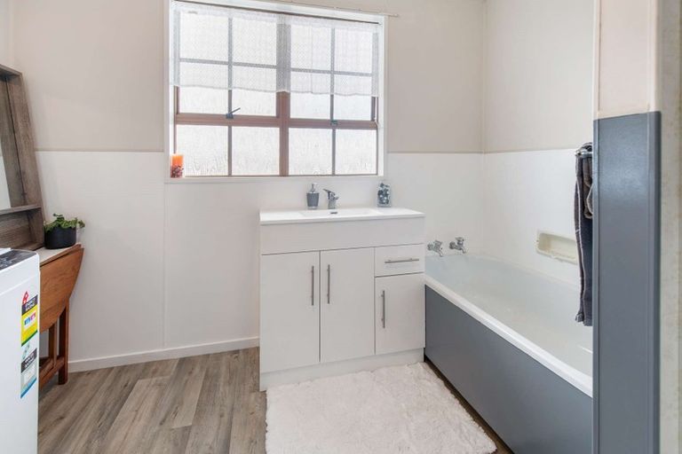 Photo of property in 19 York Street, Gonville, Whanganui, 4501