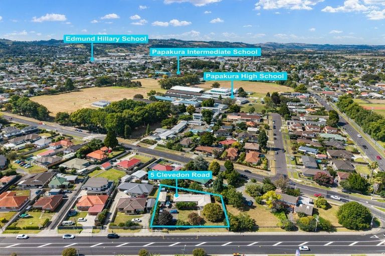 Photo of property in 5 Clevedon Road, Papakura, 2110