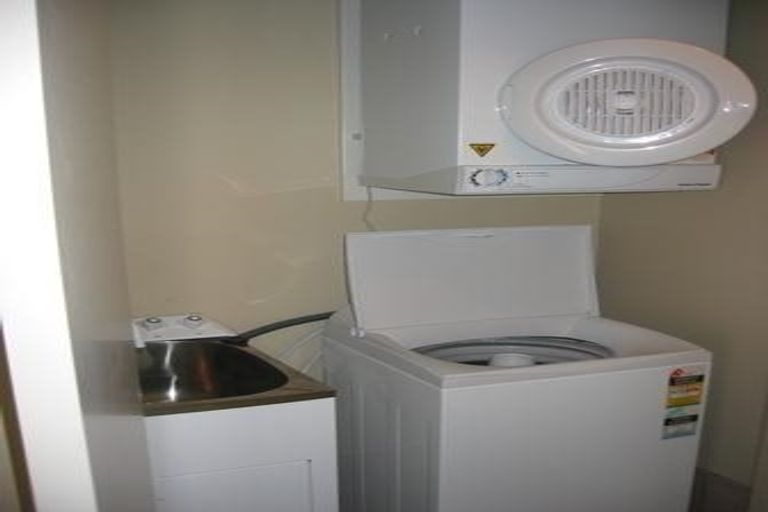 Photo of property in 20/11 Carlos Drive, Flat Bush, Auckland, 2016