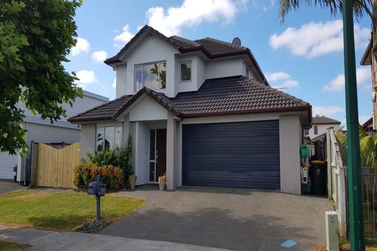 Photo of property in 23 Cambrian Crescent, Flat Bush, Auckland, 2016