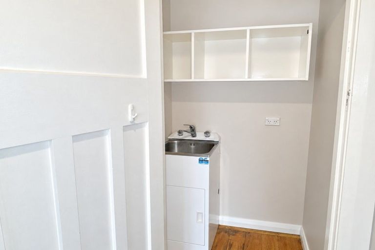Photo of property in 38 Kensington Avenue, Petone, Lower Hutt, 5012