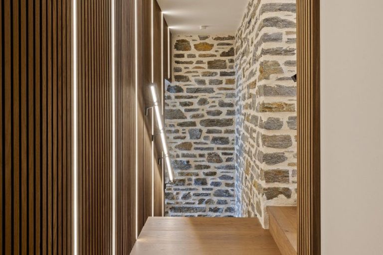 Photo of property in 9 Earnslaw Terrace, Queenstown, 9300