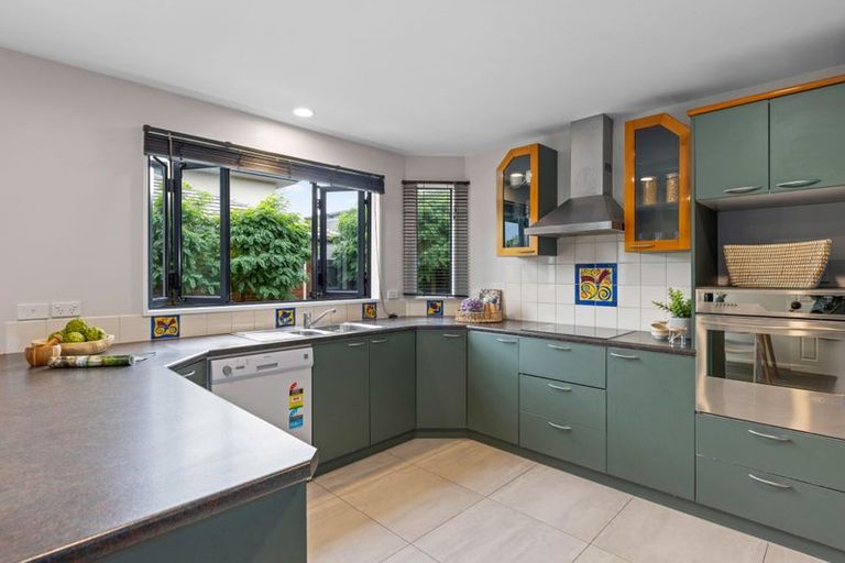 Photo of property in 24a Rue De La Mare, Parklands, Christchurch, 8083