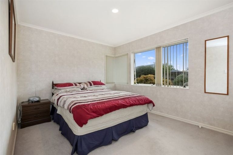 Photo of property in 32 Seychelles Drive, Papamoa Beach, Papamoa, 3118