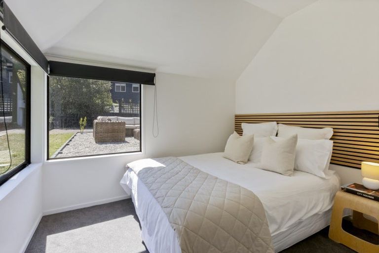 Photo of property in 24 Williams Street, Sunshine Bay, Queenstown, 9300