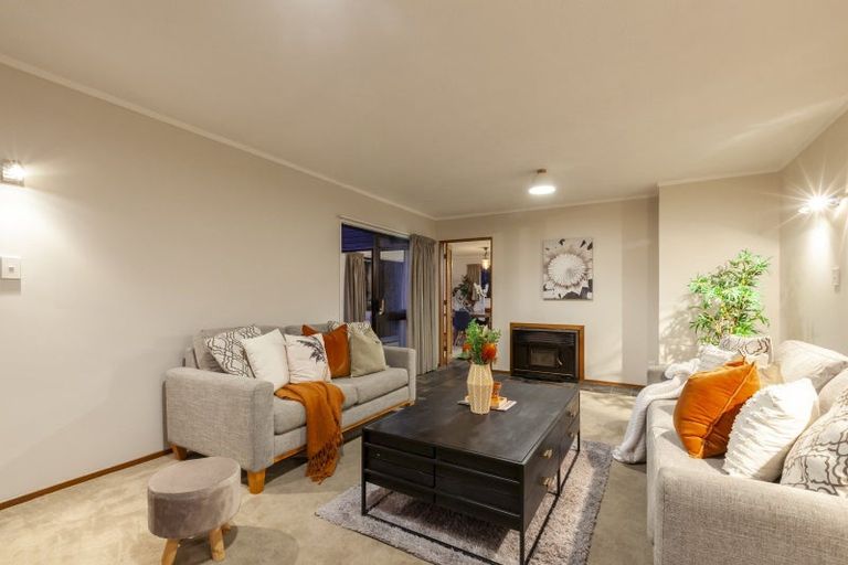 Photo of property in 10 Nuhaka Place, Paraparaumu Beach, Paraparaumu, 5032