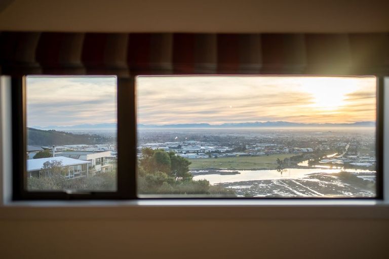 Photo of property in 245 Cannon Hill Crescent, Mount Pleasant, Christchurch, 8081