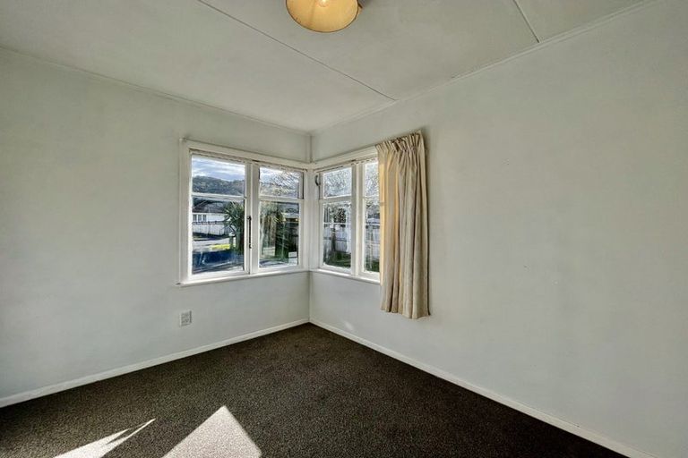 Photo of property in 28 Totara Street, Wainuiomata, Lower Hutt, 5014