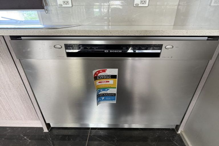 Photo of property in 10 Jezero Drive, Massey, Auckland, 0614