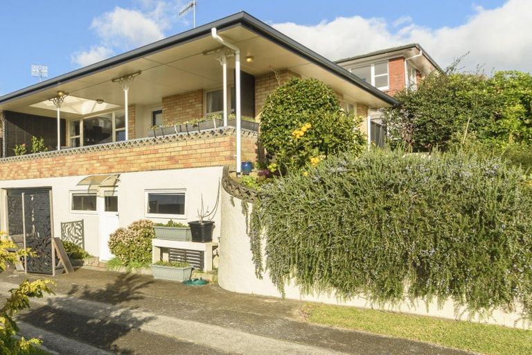 Photo of property in 1/24 Upland Street, Brookfield, Tauranga, 3110