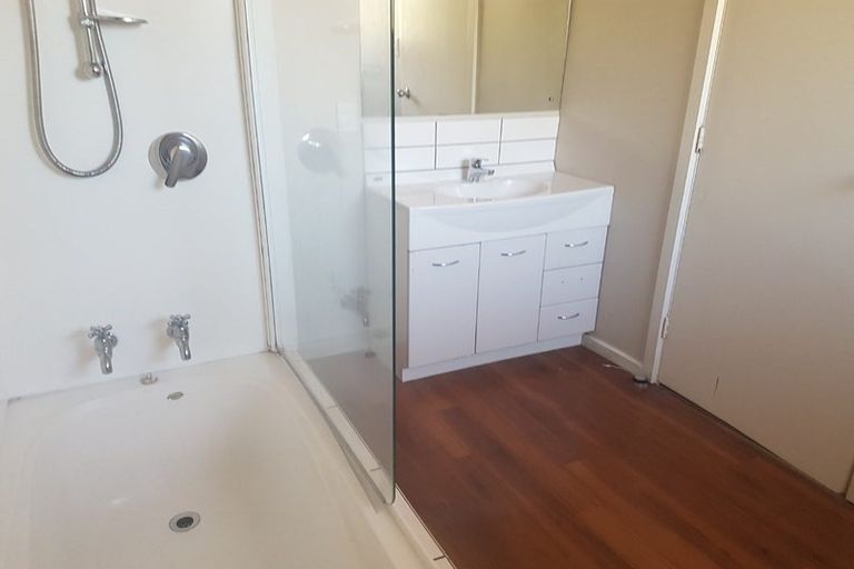 Photo of property in 1/206 Yaldhurst Road, Avonhead, Christchurch, 8042