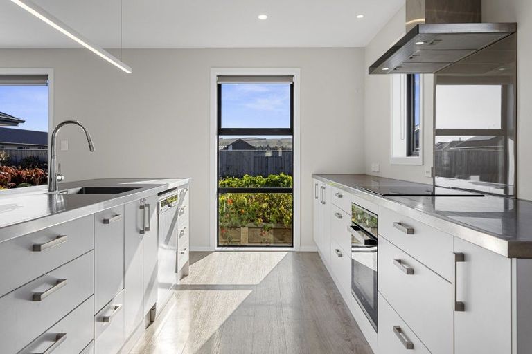 Photo of property in 15 Johnson Avenue, Amberley, 7410