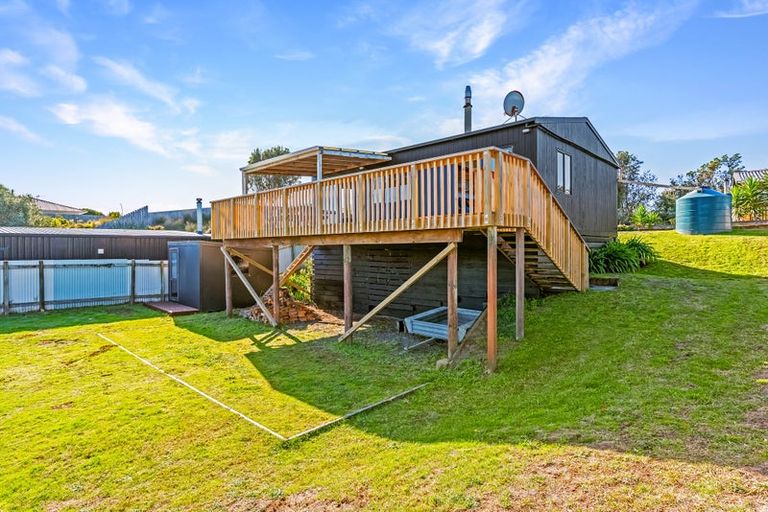 Photo of property in 3 James Street, Waikawa Beach, Manakau, 5573