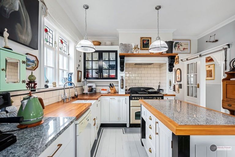 Photo of property in 12 Collins Street, Petone, Lower Hutt, 5012