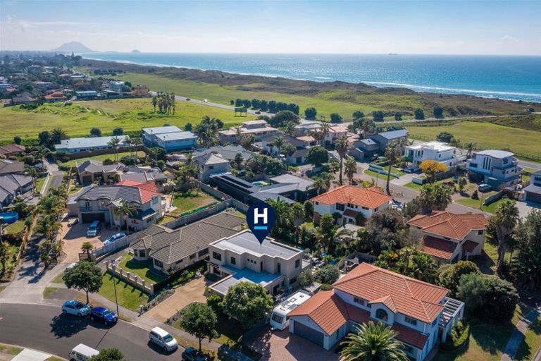 Photo of property in 12 Seychelles Drive, Papamoa Beach, Papamoa, 3118