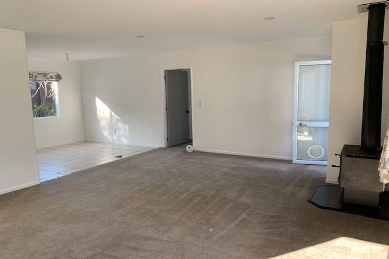 Photo of property in 12b Penton Road, Stanmore Bay, Whangaparaoa, 0932