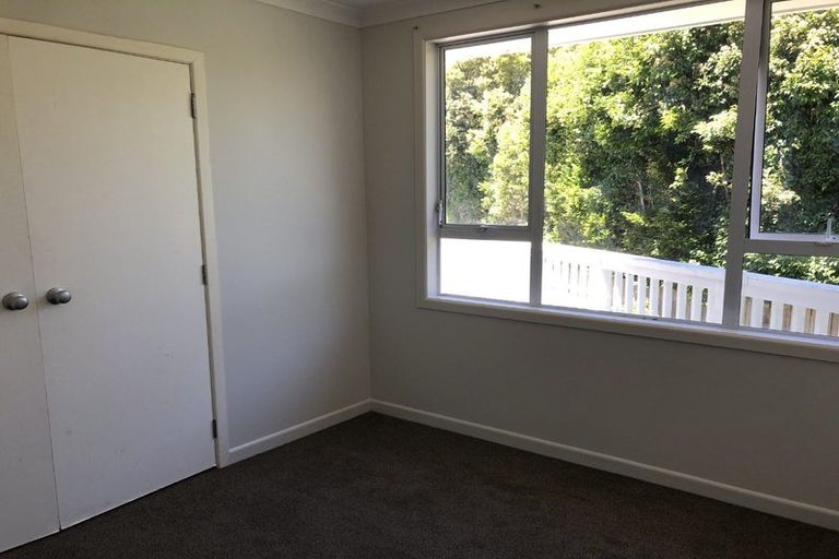Photo of property in 704a East Coast Road, Pinehill, Auckland, 0632