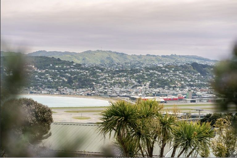 Photo of property in 38 Sidlaw Street, Strathmore Park, Wellington, 6022