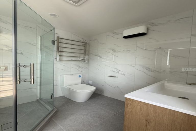 Photo of property in 25d Withers Road, Glen Eden, Auckland, 0602