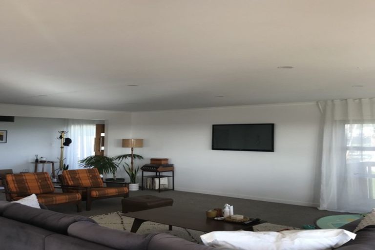 Photo of property in 489 Whangaparaoa Road, Stanmore Bay, Whangaparaoa, 0932