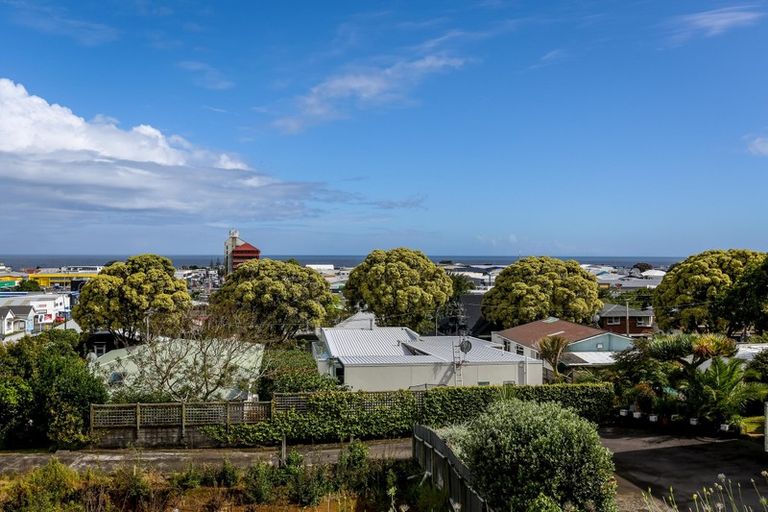 Photo of property in 85a Eliot Street, New Plymouth, 4310