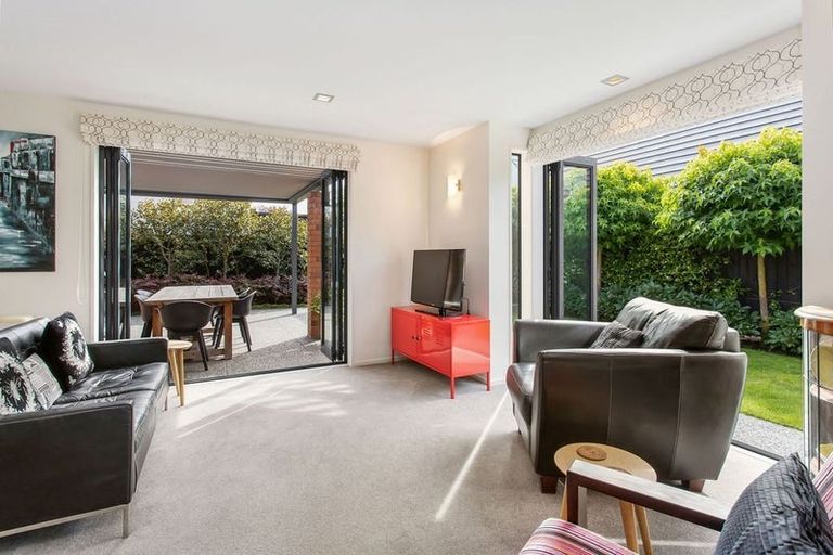 Photo of property in 89a Hawthorne Street, Strowan, Christchurch, 8052