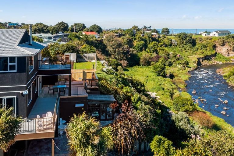 Photo of property in 48 Kawei Road, Ohawe, Hawera, 4671