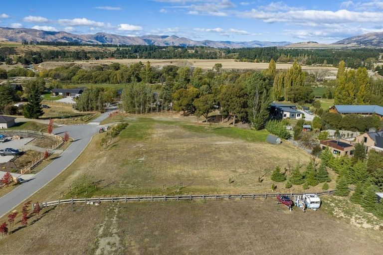 Photo of property in 14 Head Place, Albert Town, 9382