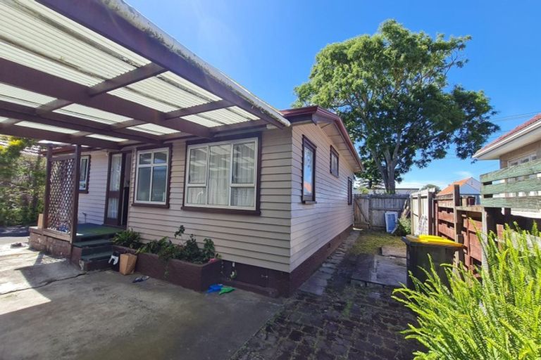 Photo of property in 1/68 Hoteo Avenue, Papatoetoe, Auckland, 2025
