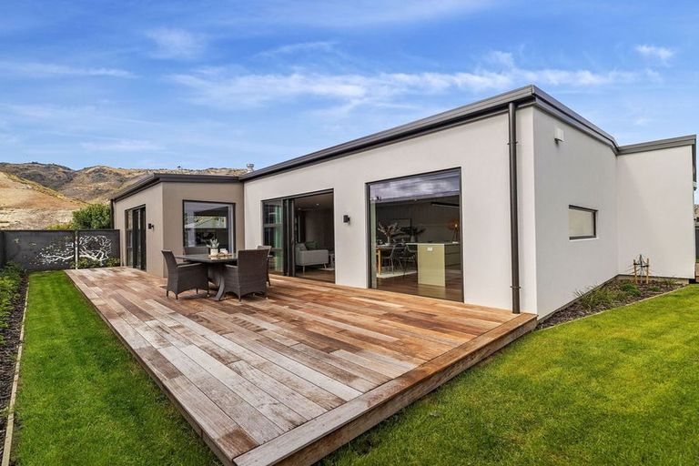 Photo of property in 21 Alpha Street, Cromwell, 9310