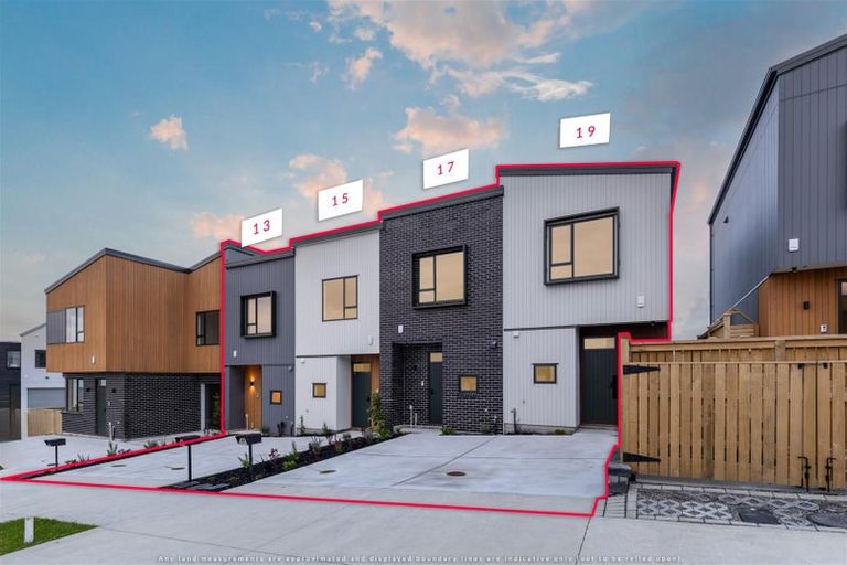 Photo of property in 27 Kuaha Road, Massey, Auckland, 0614